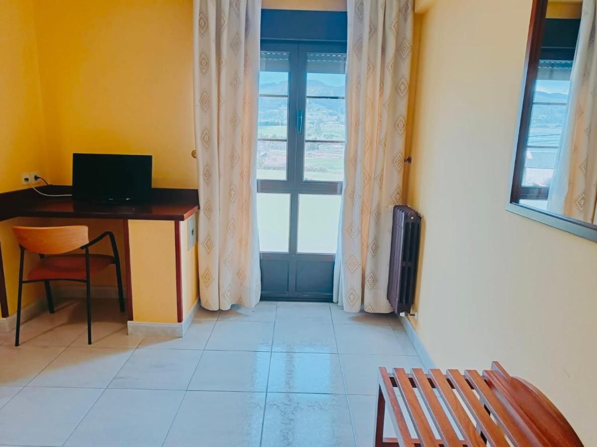 וילאביצ'יוסה Hotel Alameda מראה חיצוני תמונה