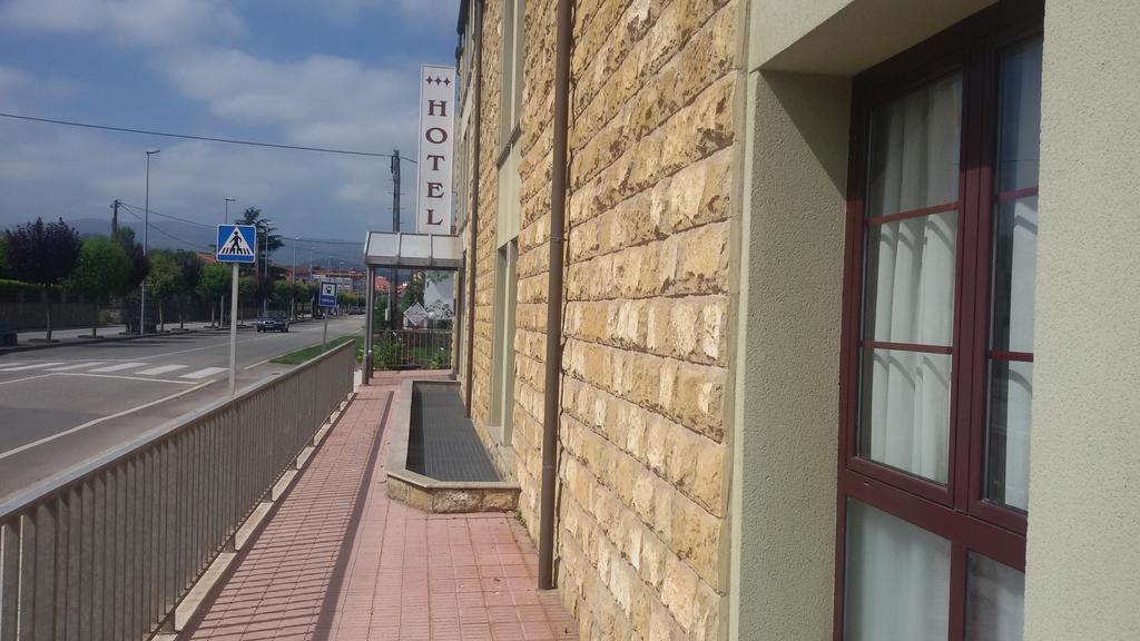 וילאביצ'יוסה Hotel Alameda מראה חיצוני תמונה