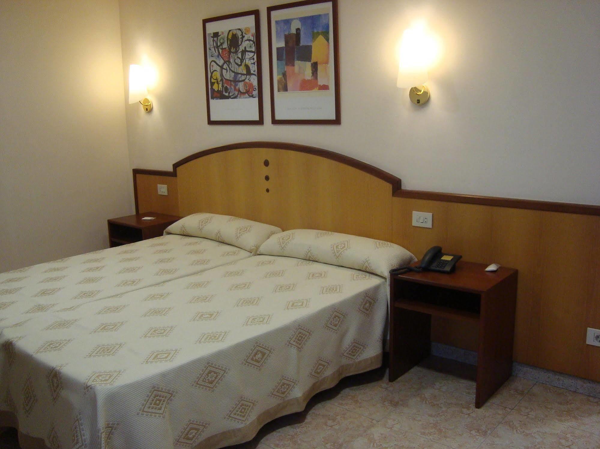 וילאביצ'יוסה Hotel Alameda מראה חיצוני תמונה